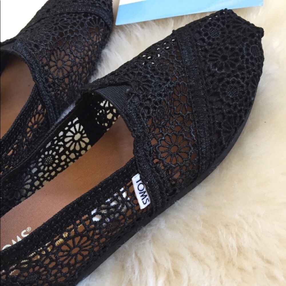 Toms Black Moroccan Classic Crochet Slip On Flats - Picture 3 of 8